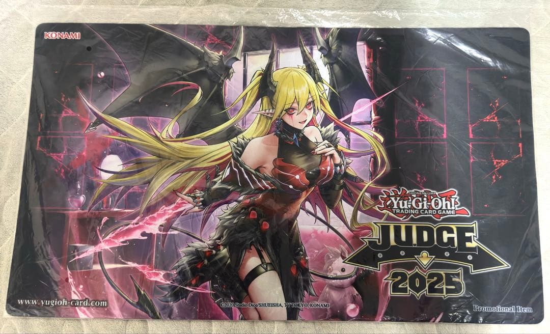 【公式】希少 EU版 紅涙の魔ラクリモーサ judge2025プレイマット