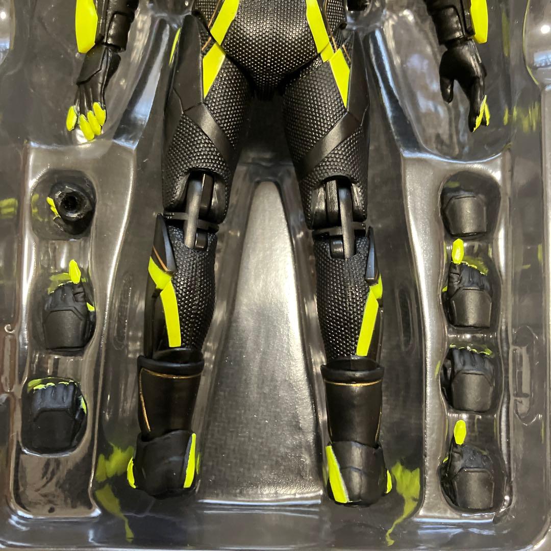 S.H.Figuarts 仮面ライダーゼロワン　シャイニングホッパー