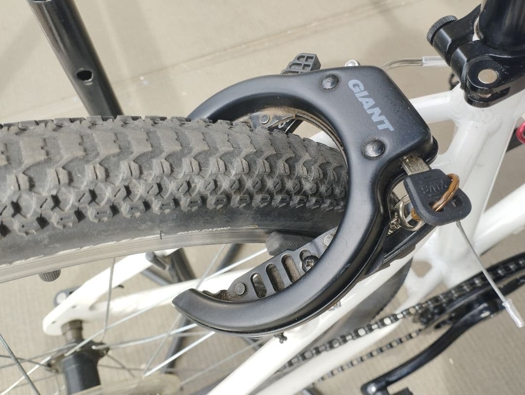 【値下げ】Vitus8速キッズアルミマウンテンバイク自転車24インチ