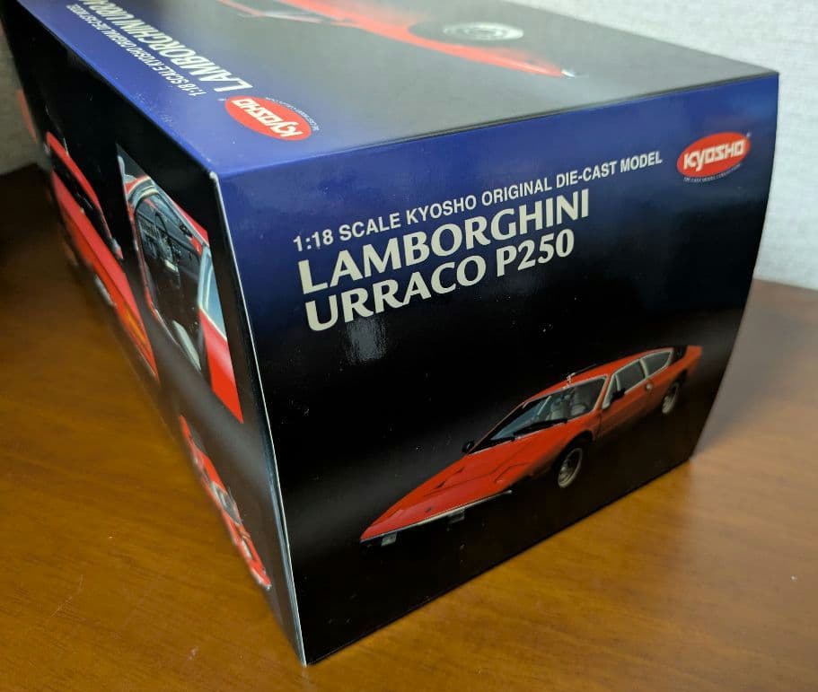 京商　ランボルギーニ　ウラッコP250 1:18 ミニカー
