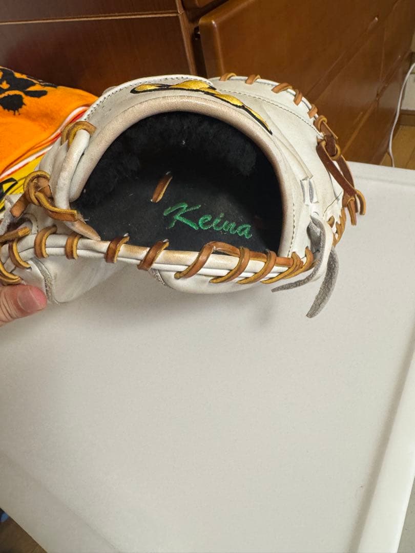 ハタケヤマ　キャッチャーミット　 ホワイト 硬式野球グローブ