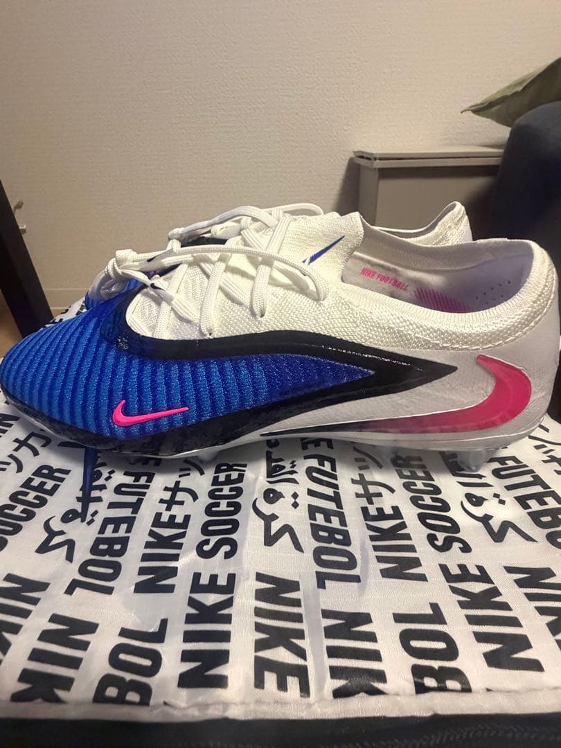 サッカーを辞め、使うことがないため売ります。 よろしくお願い致します。