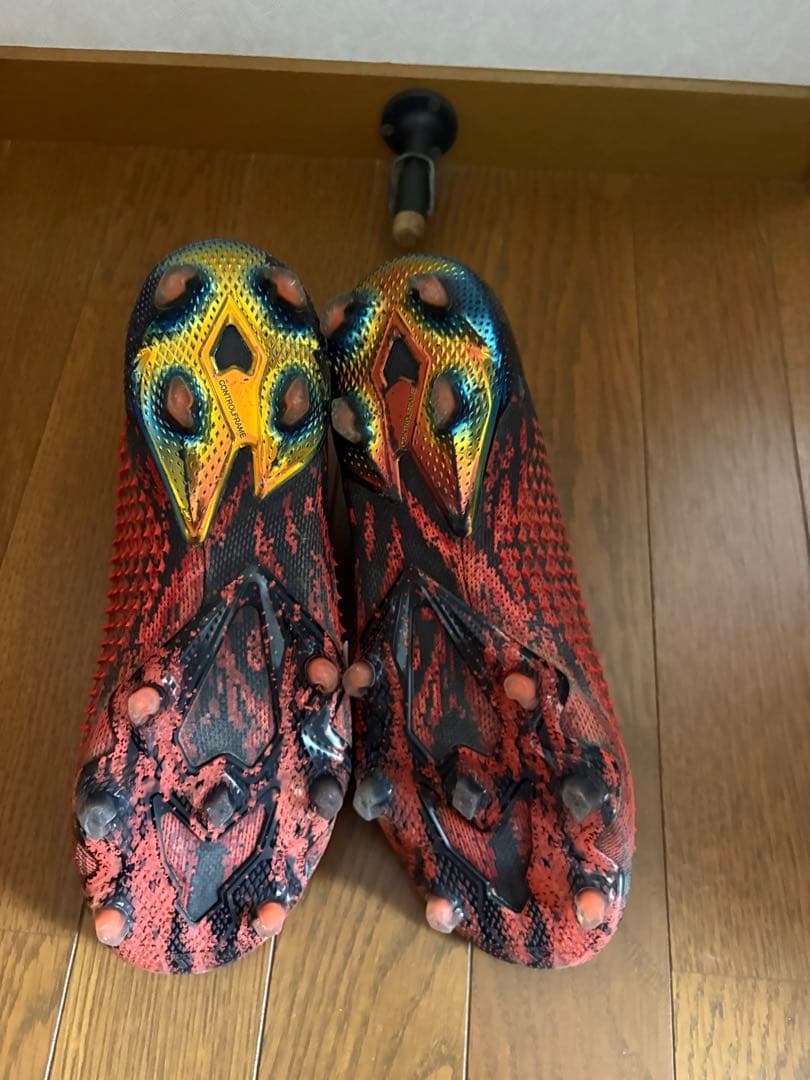 adidas プレデターレースレス