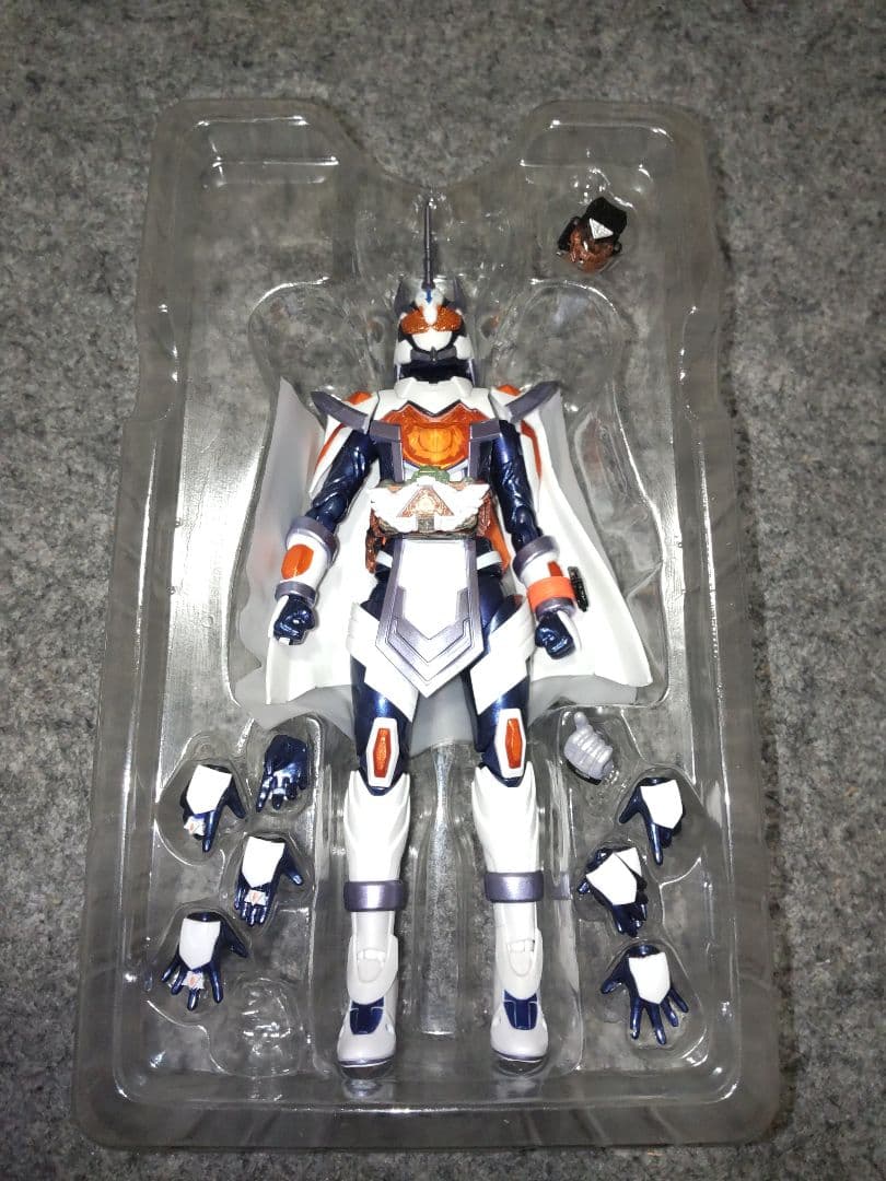 S.H.Figuarts 仮面ライダーマジェード サンユニコーン フィギュアーツ