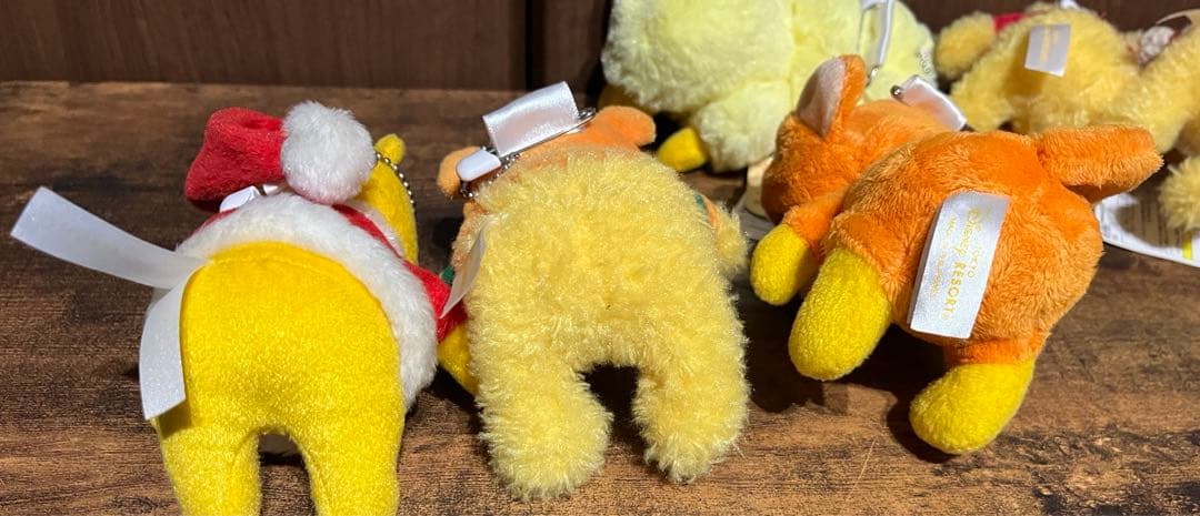 お値下げ【ディズニーランド限定】くまのプーさん　　ぬいぐるみバッジ　【美品】