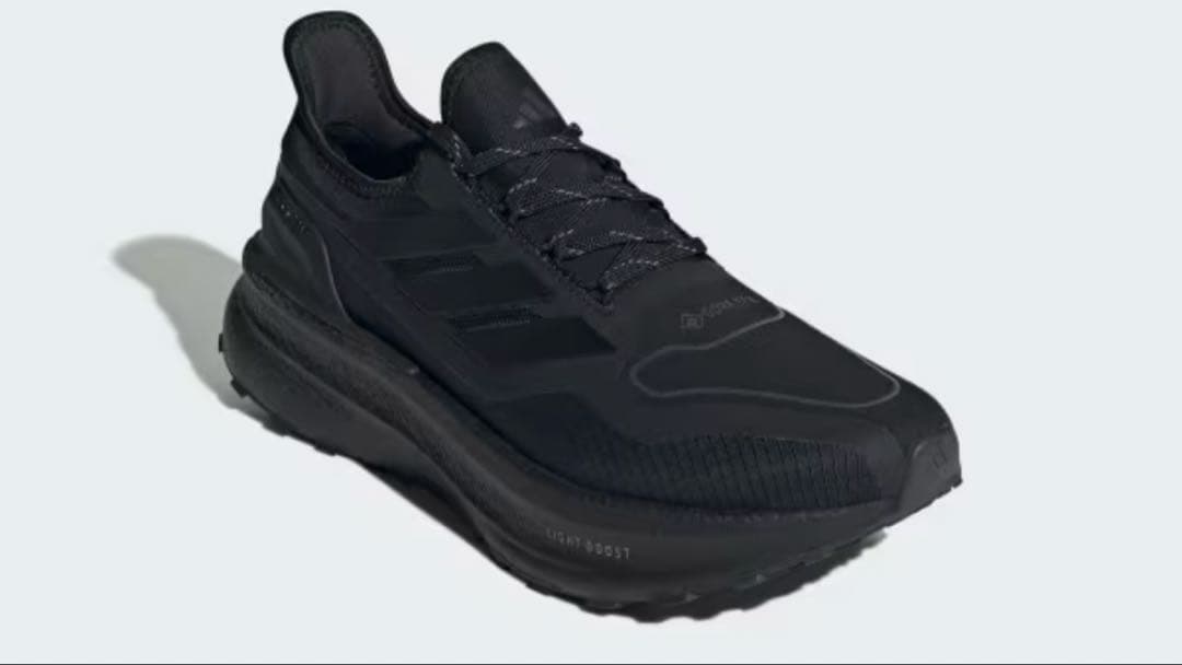 adidas アディダス　ULTRABOOST ランニングシューズ　23.5cm
