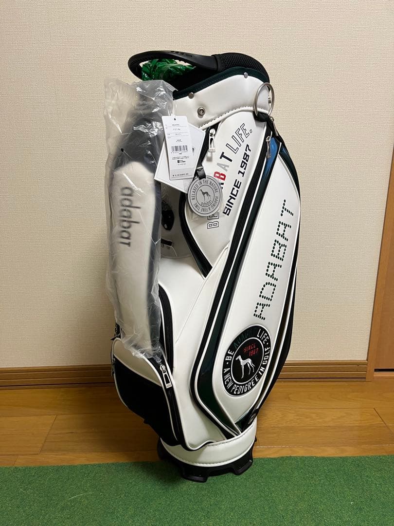 新品未使用　ADABAT キャディバッグ ホワイト・グリーン