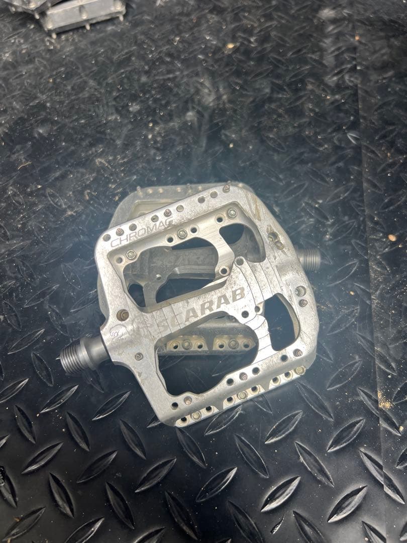 A*n様 [値下げ中] CHROMAG SCARABフラットペダル シルバー