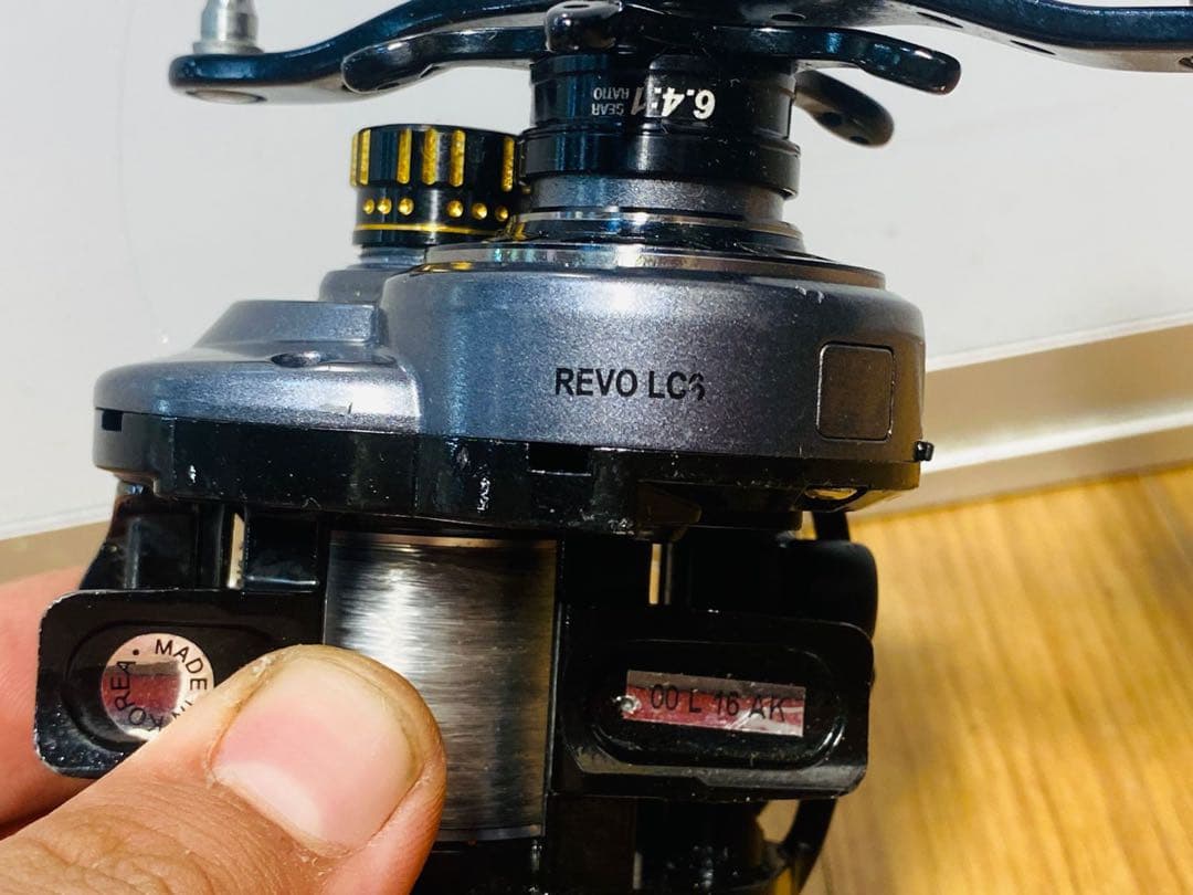 REVO LC ベイトリール 右ハンドル