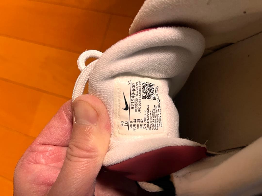 Nike バスケットボールシューズ レッド/ブラック
