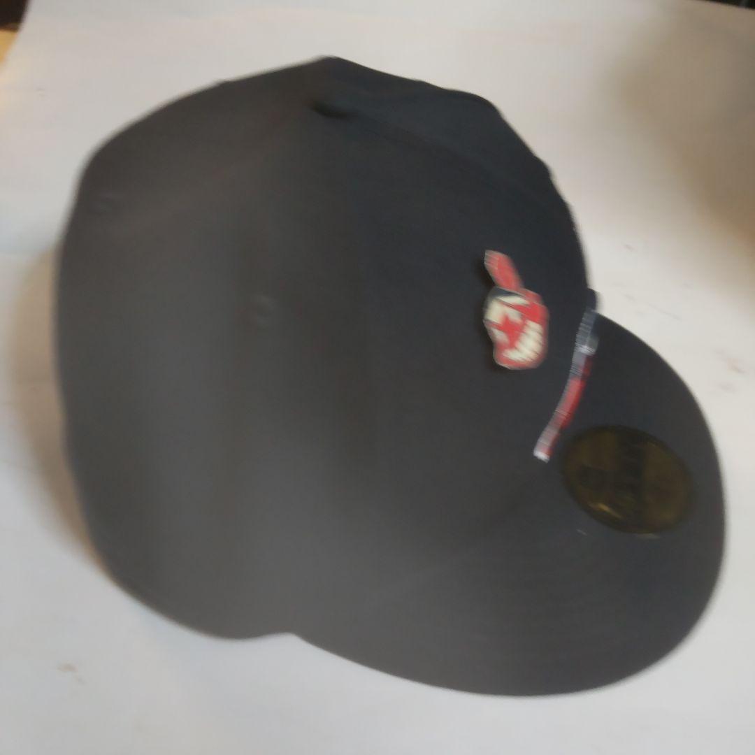 Cleveland Indians 黒 キャップ 7 3/8МＬB公認シール無し