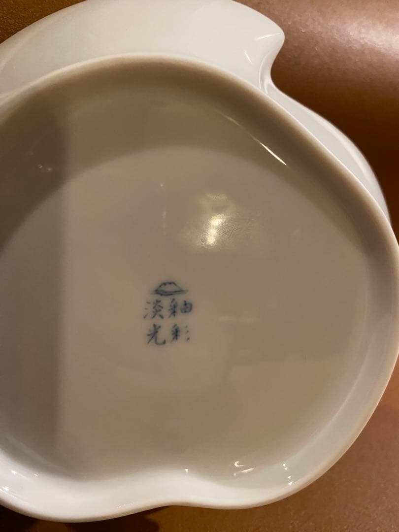 【美品 名品】深川製磁 釉彩小鳥 彫刻皿 雀 鳥 小皿 鳥好きの方に