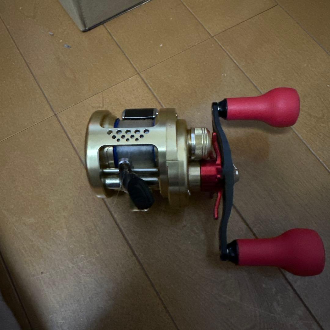 01カルカッタコンクエスト101　ZPIスプール搭載バリアルハンドル付き(2台)