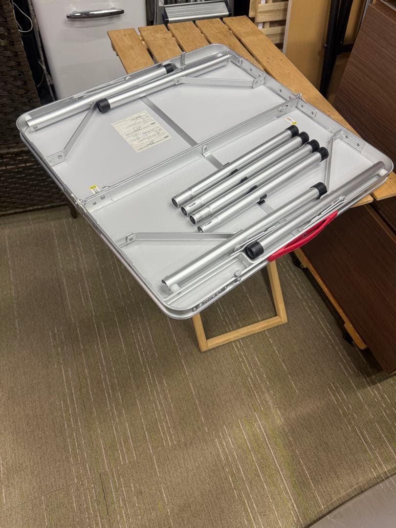 【美品】Coleman ナチュラルモザイク　リビングテーブル　60プラス