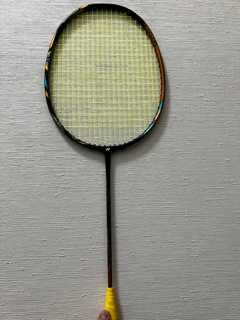 ヨネックス　アストロクス88d Pro バドミントン ラケット