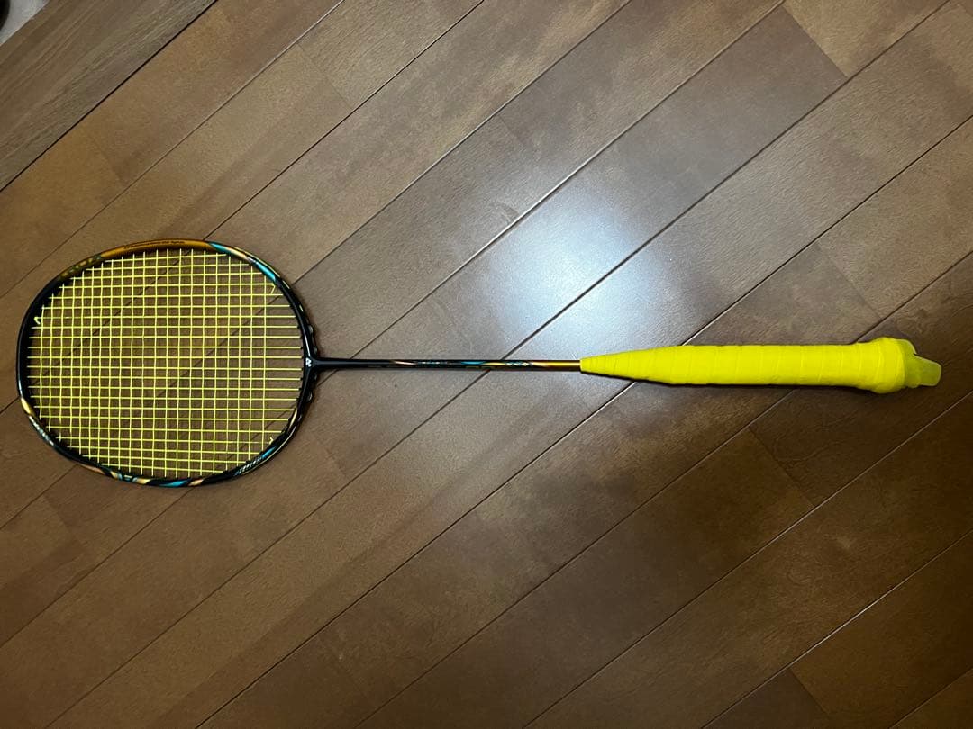 ヨネックス　アストロクス88d Pro バドミントン ラケット