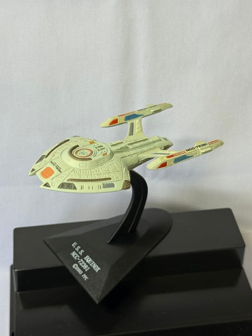 ENTERPRISE 4体セット　フィギュア　スター・トレック