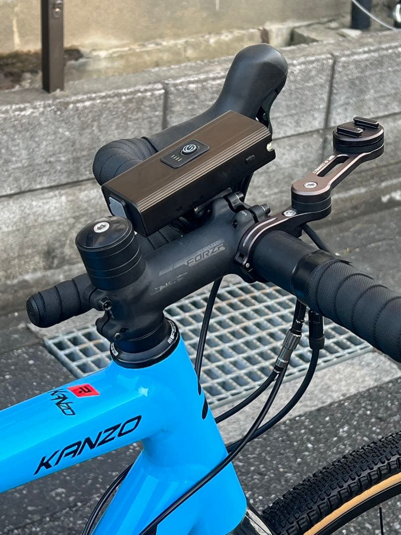 青いアルミロードバイク 700C ディスクブレーキ
