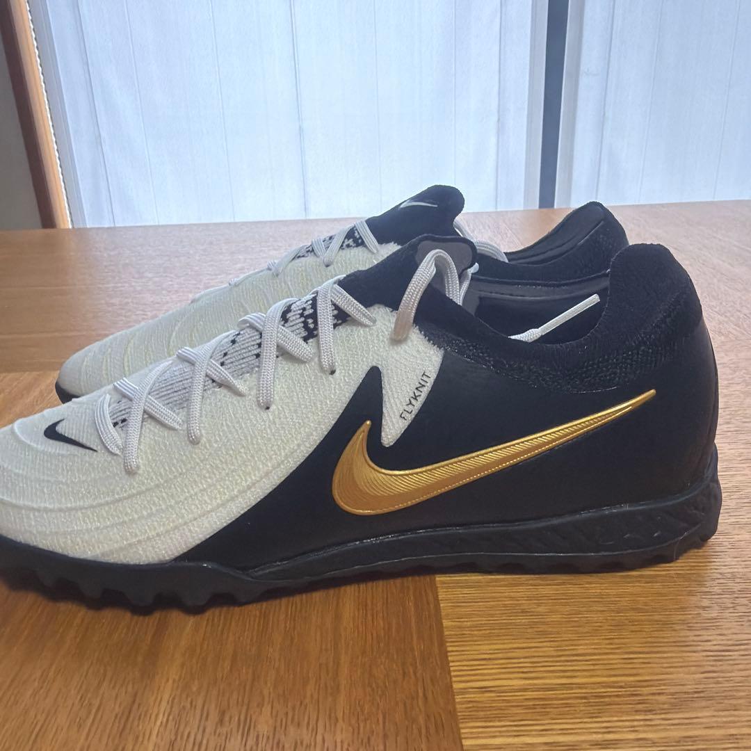 新品ナイキファントムGXⅡPROTF 25.5センチ