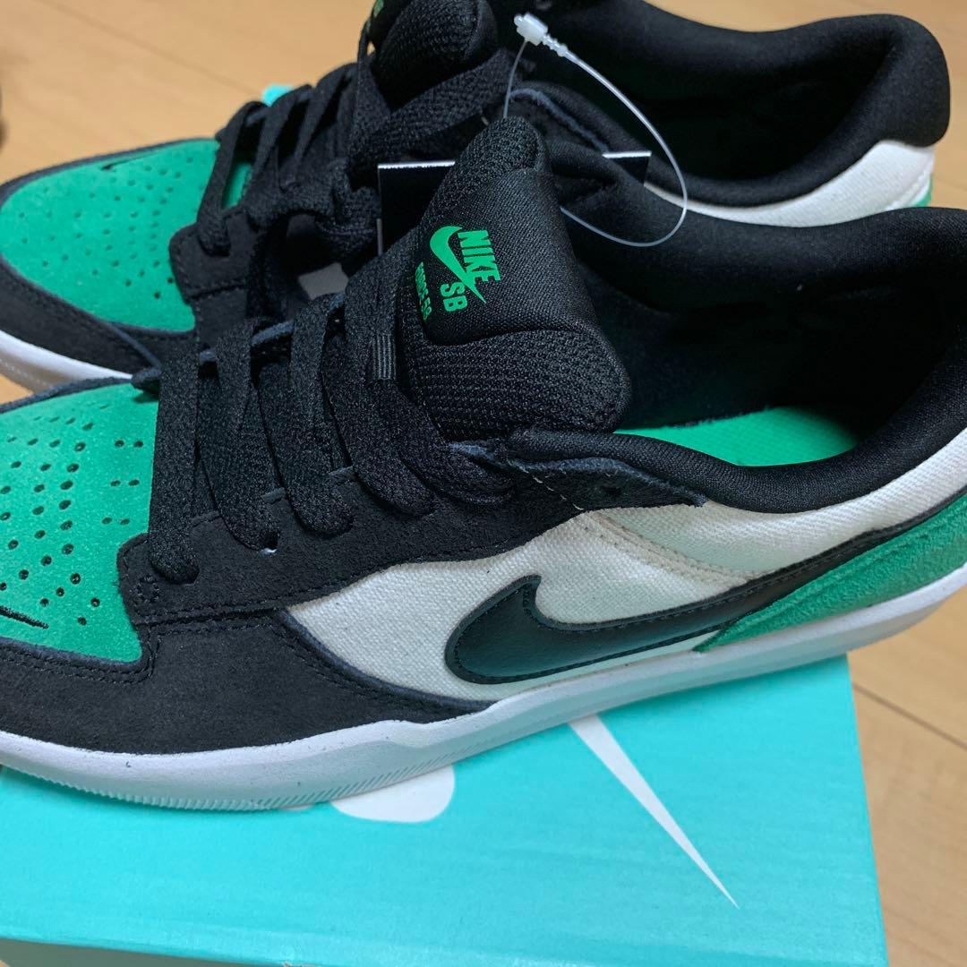 モ*モ様 新品　NIKE SBフォース58 24.5cm グリーン