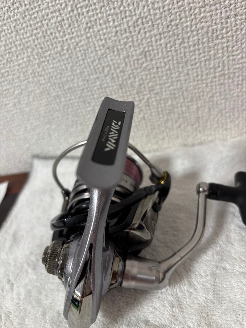 ダイワ　CALDIA 2508H スピニングリール