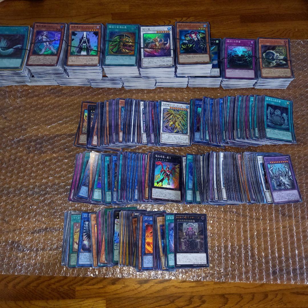遊戯王カード　スーパーレア以上 2000枚以上、ノーマル2200枚以上