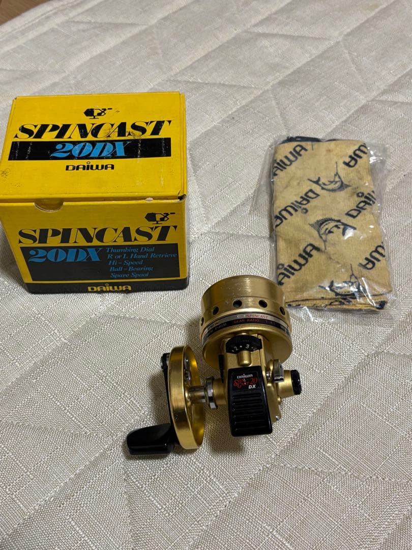 ダイワ　スピンキャスト　20DX箱付き　st-20美品　2台セット　 DAIWA