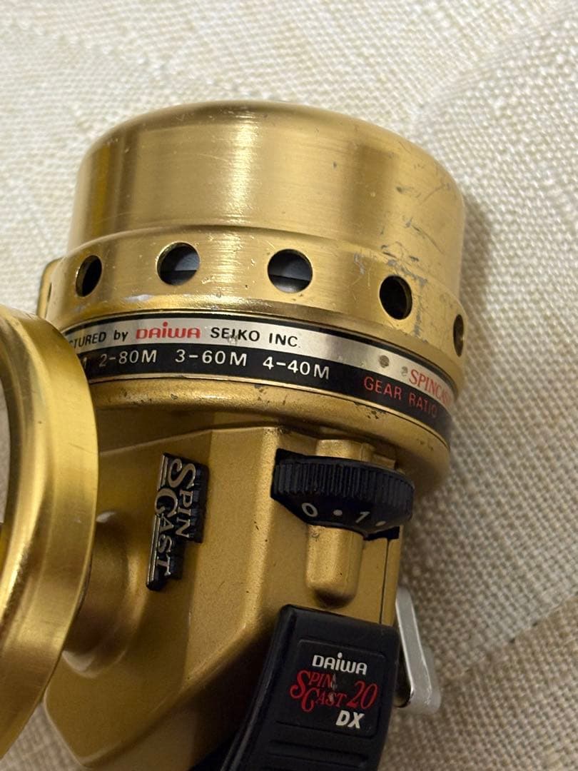ダイワ　スピンキャスト　20DX箱付き　st-20美品　2台セット　 DAIWA