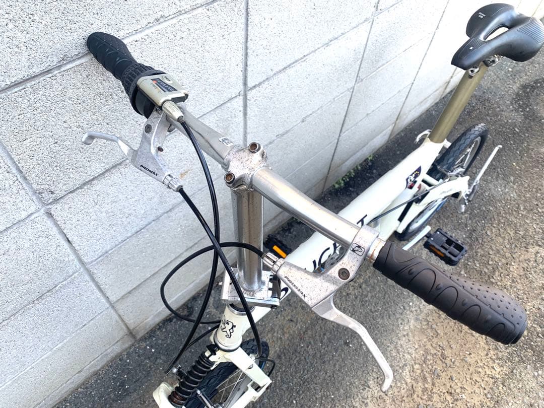 送料無料PEUGEOT折り畳み自転車SHIMANO 8速 18インチZJ8001