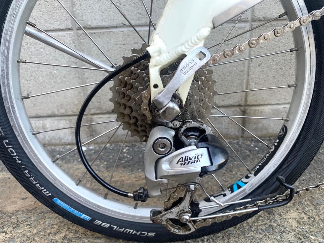 送料無料PEUGEOT折り畳み自転車SHIMANO 8速 18インチZJ8001