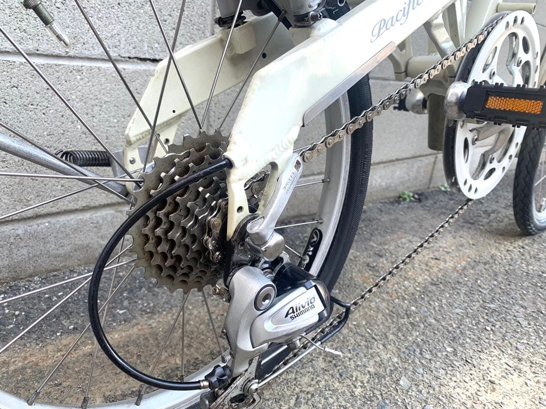 送料無料PEUGEOT折り畳み自転車SHIMANO 8速 18インチZJ8001