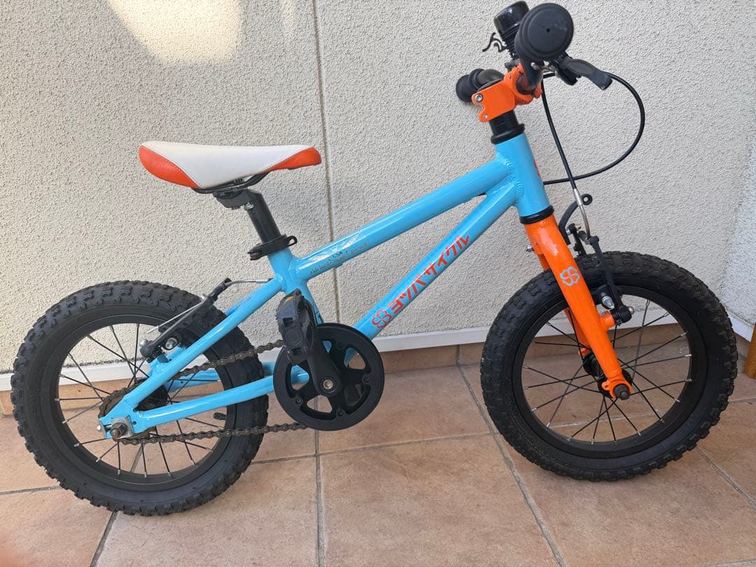 ヨツバサイクル　キッズバイク 12インチ