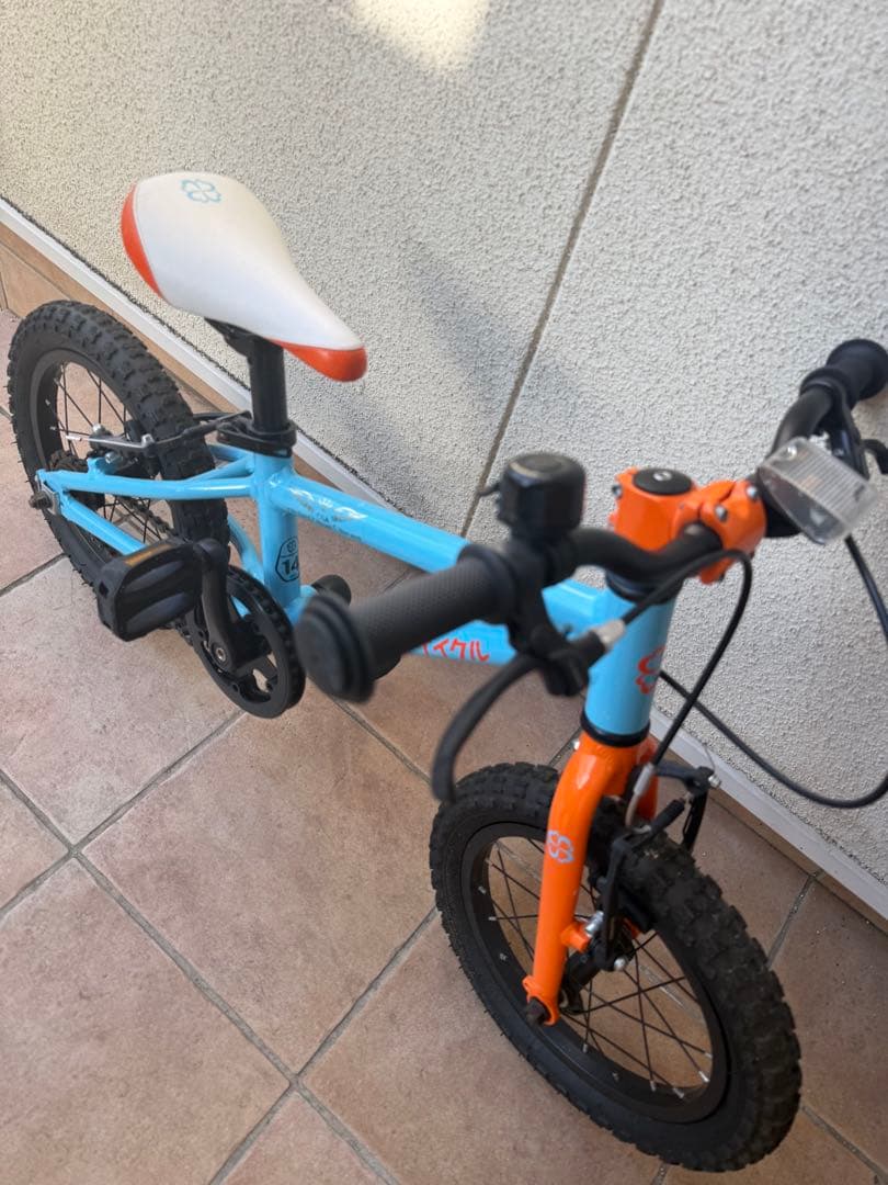 ヨツバサイクル　キッズバイク 12インチ