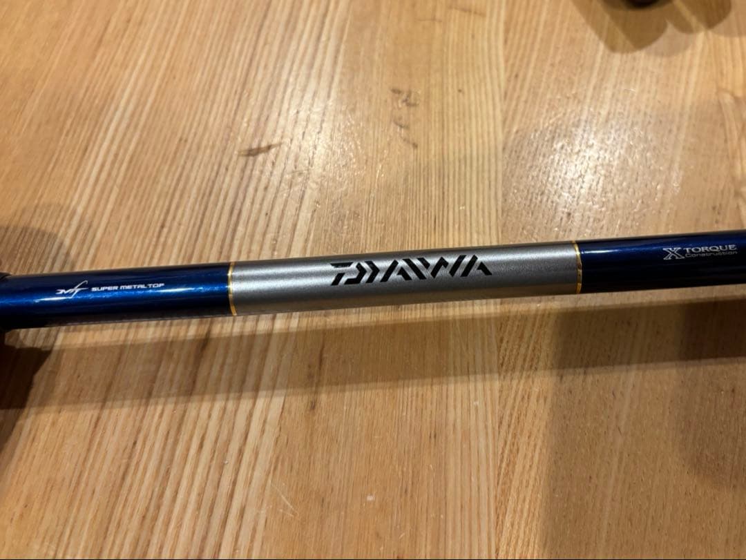 【中古美品】ダイワ海上釣堀CBCメタルチューン　S-350 クラブブルーキャビン