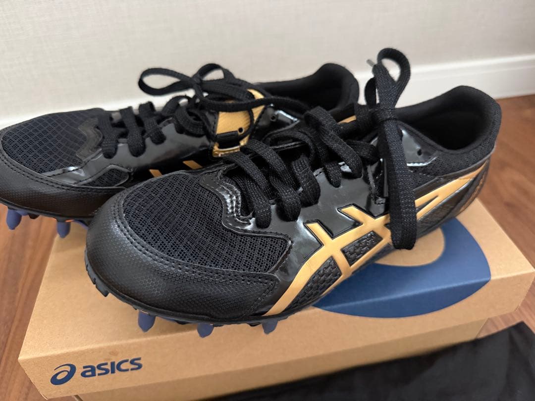 ASICS EFORT スパイクシューズ ブラック/ゴールド