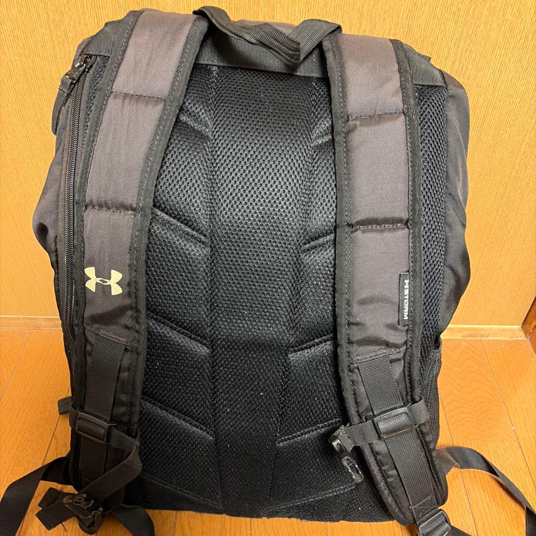Under Armour ブラックバックパック Kokusai SC 75