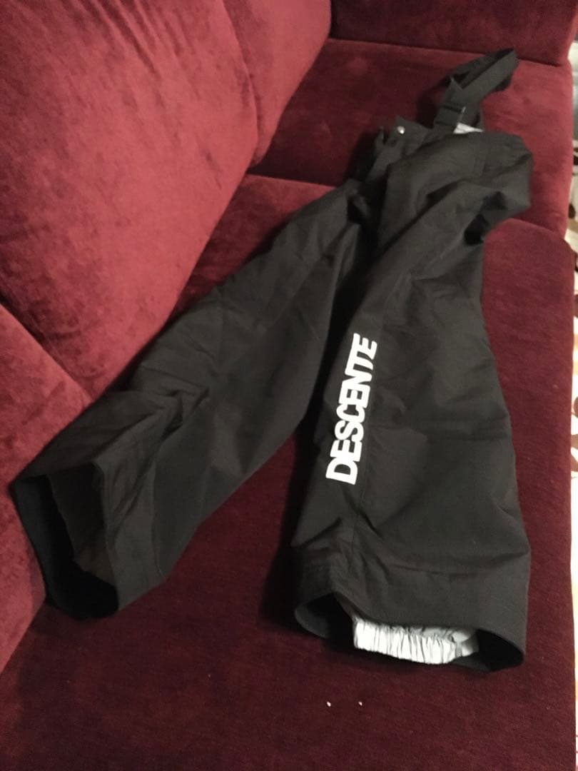 DESCENTE スキーウエア 男女　上下、身長145〜155
