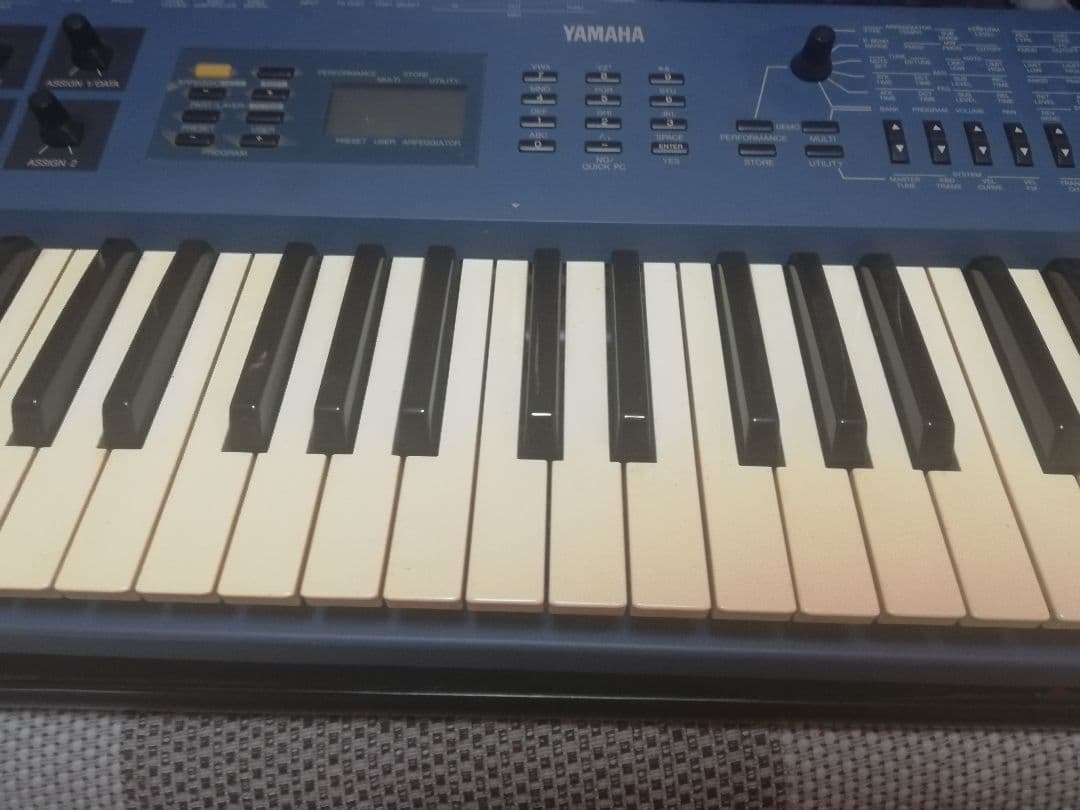 YAMAHA CS1x シンセサイザー　　 ワンオーナー