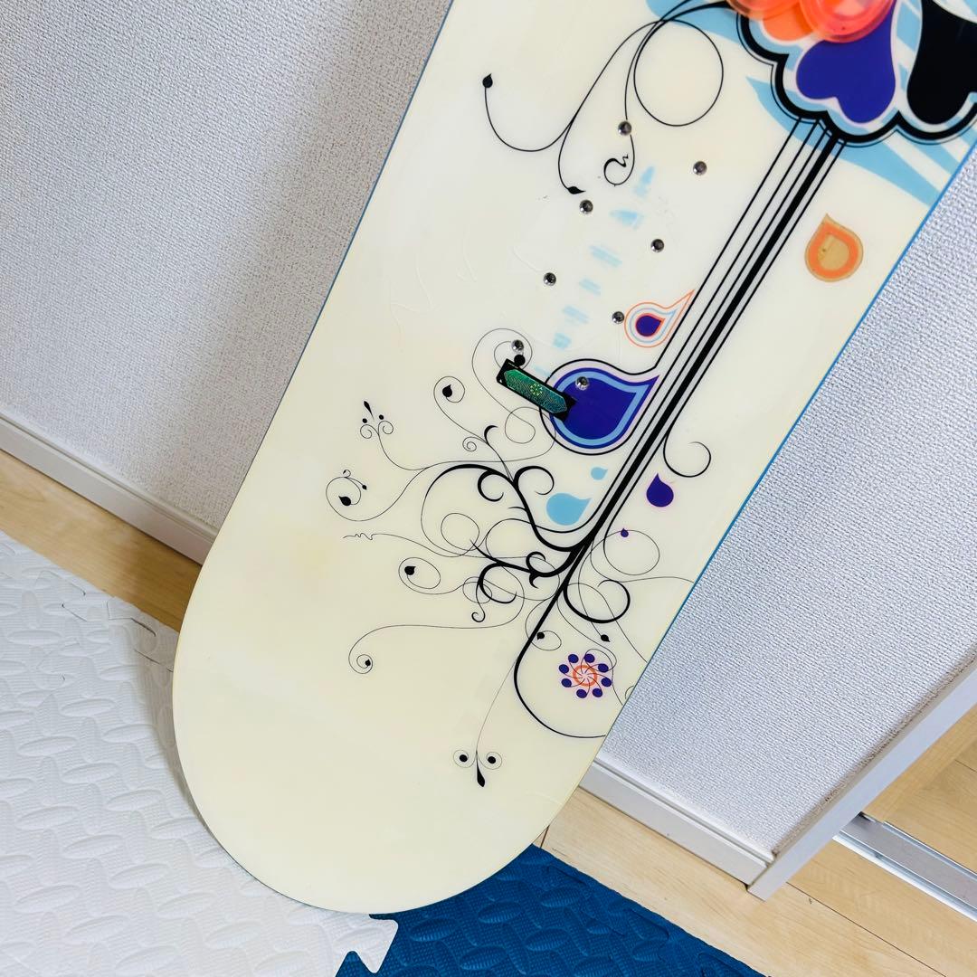 【美品】SALOMON LOTUS 147cm スノーボード 板 花柄