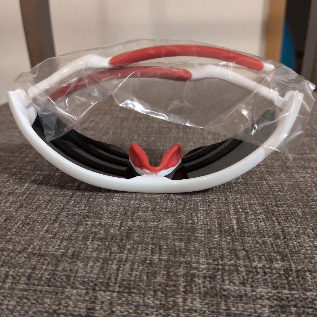 「新品」オークリー　サングラス　009051A
