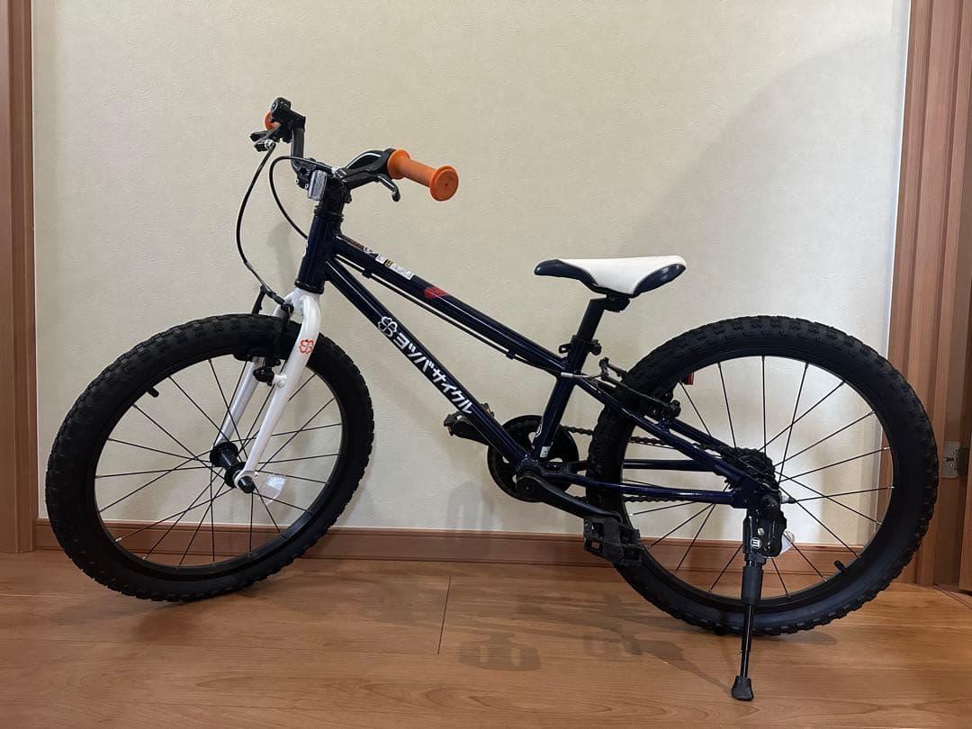 ヨツバサイクル　20インチ ネイビー/ホワイト　自転車