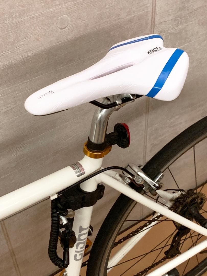 【送料込み】GIANT Tradist S510 ホワイト クロスバイク