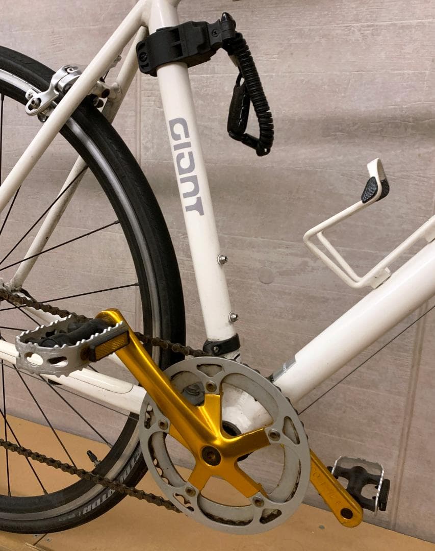 【送料込み】GIANT Tradist S510 ホワイト クロスバイク