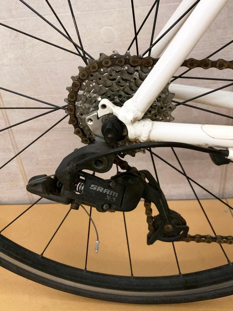 【送料込み】GIANT Tradist S510 ホワイト クロスバイク