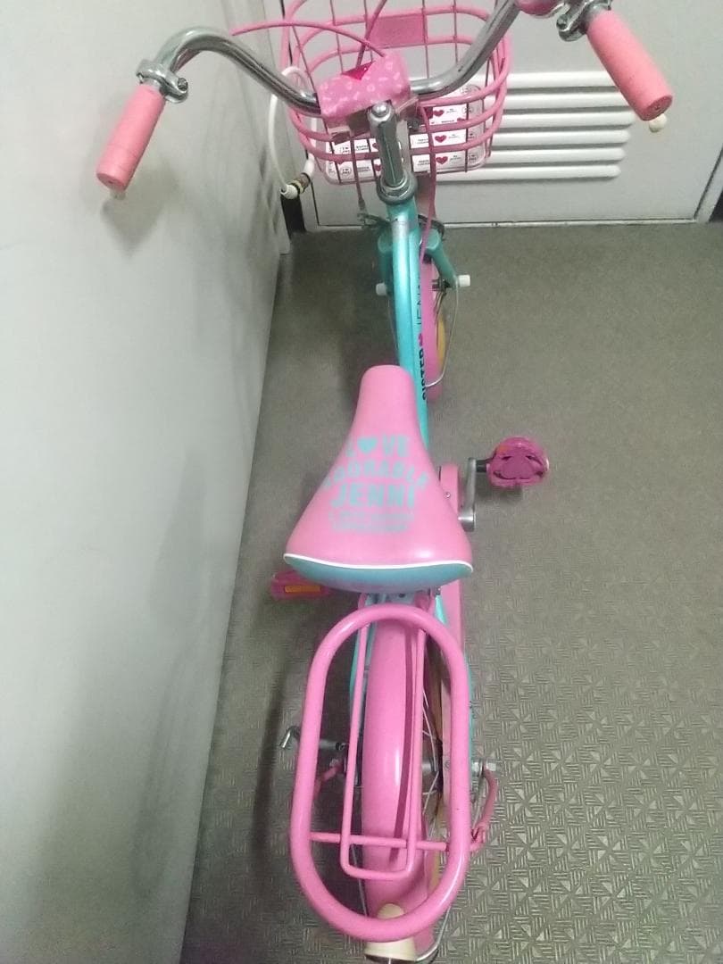 子供用自転車 水色とピンク 前カゴ付き