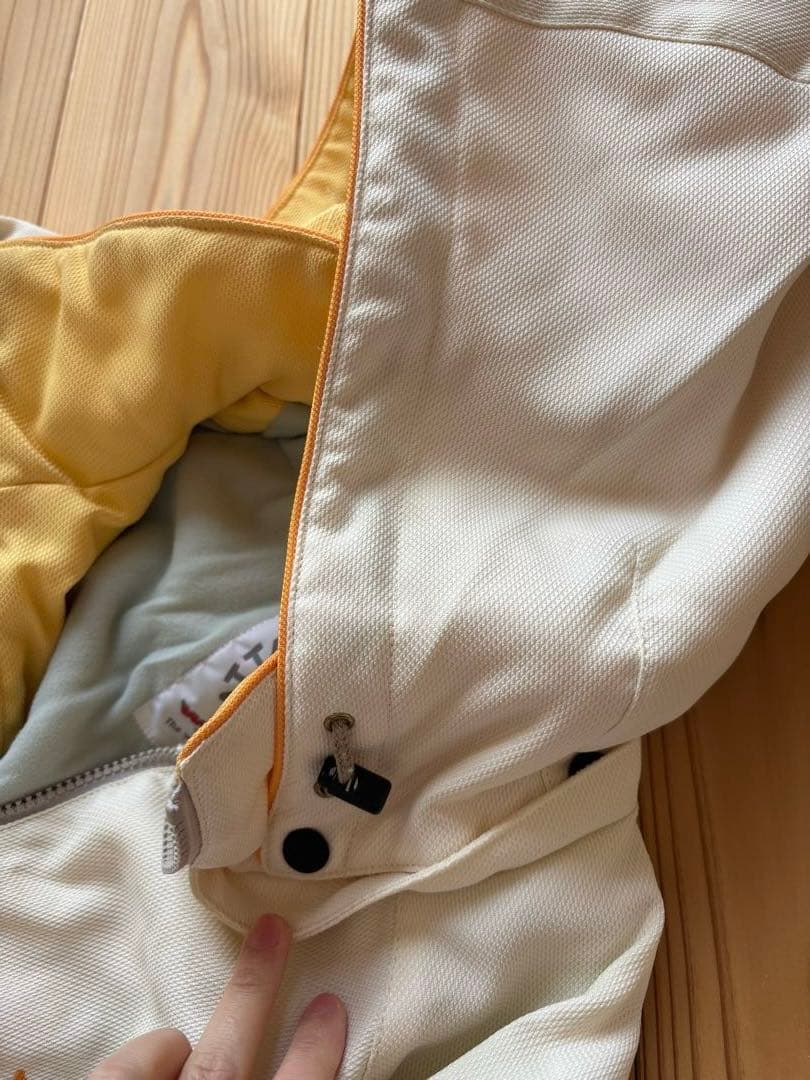 【4点セット】スキースノボウェア　グローブ　ゴーグル付き　イエロー