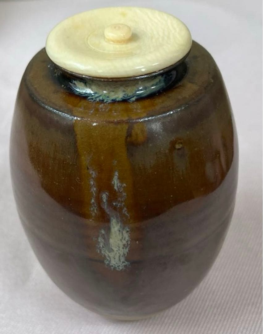 高取鬼丸雪山作　高取焼　肩衡　茶入　共箱　仕服付　茶道具