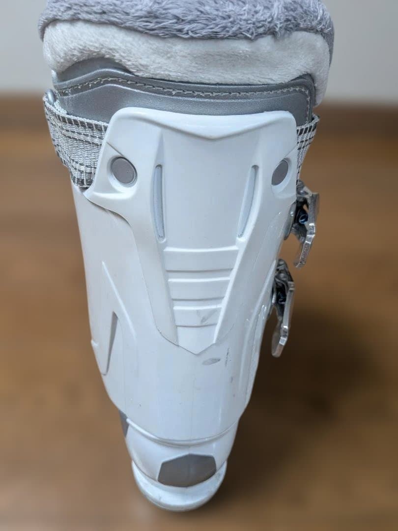 Nordica スキーブーツ(女性用) 24.0-24.5サイズ