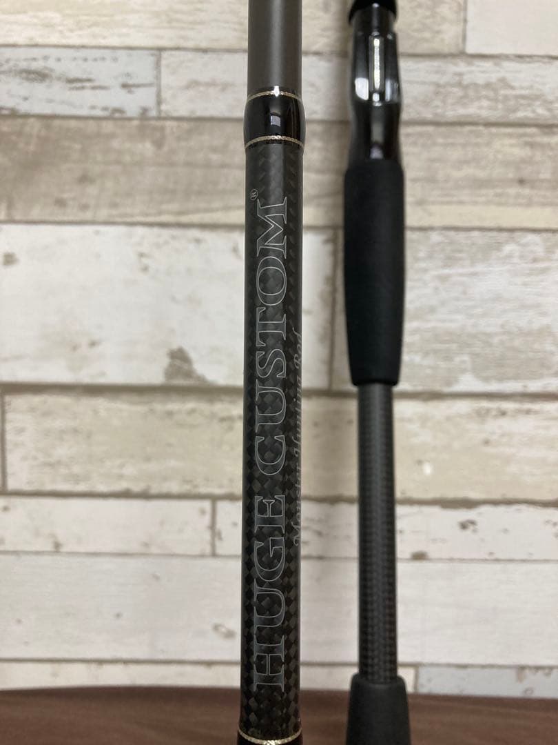 【美品】デプス　ヒュージカスタム 75