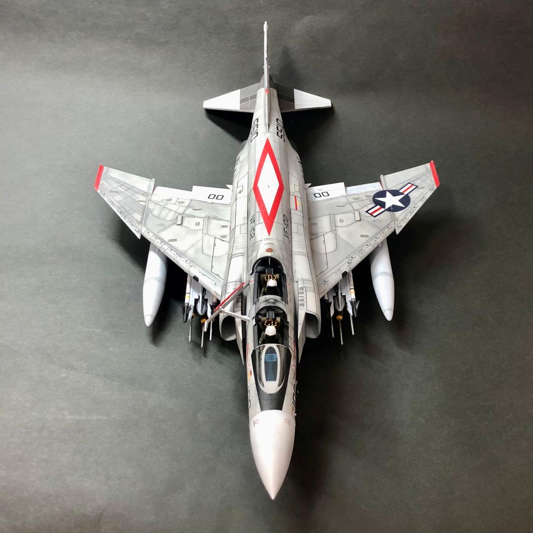 【完成品】アカデミー 1/48 F-4J VF-102